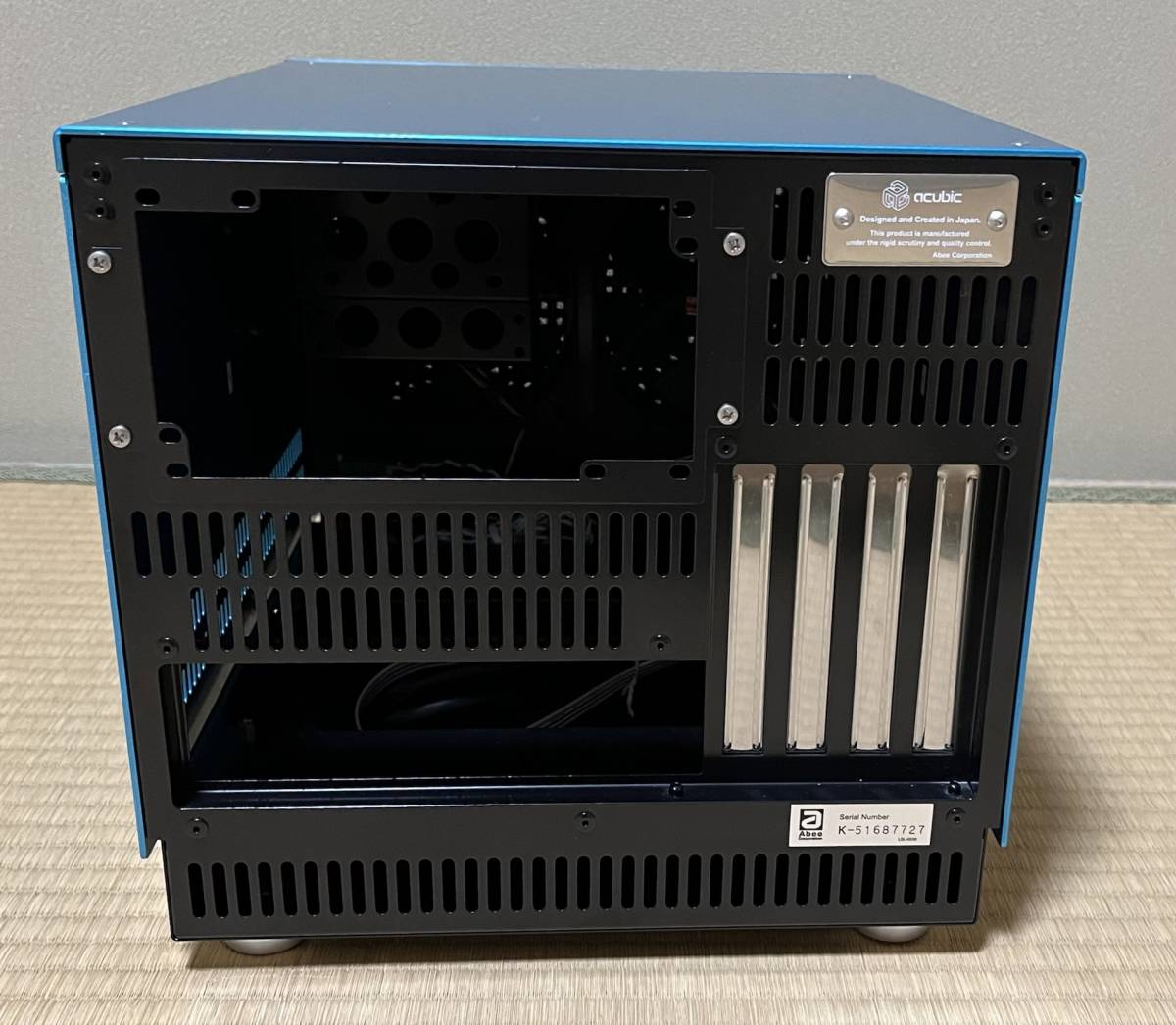 Abee acubic B10 ACE-B10 [アクアブルー]Blu-ray abee acubic B10 アクアブルー Micro-ATX キューブ型ケース ACB-B10-AQ