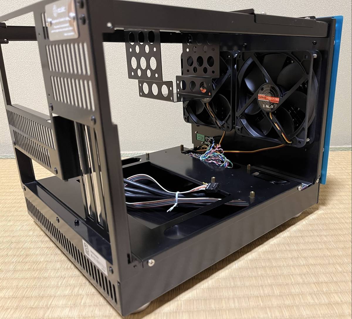 abee acubic B10 アクアブルー Micro-ATX キューブ型ケース ACB-B10-AQ