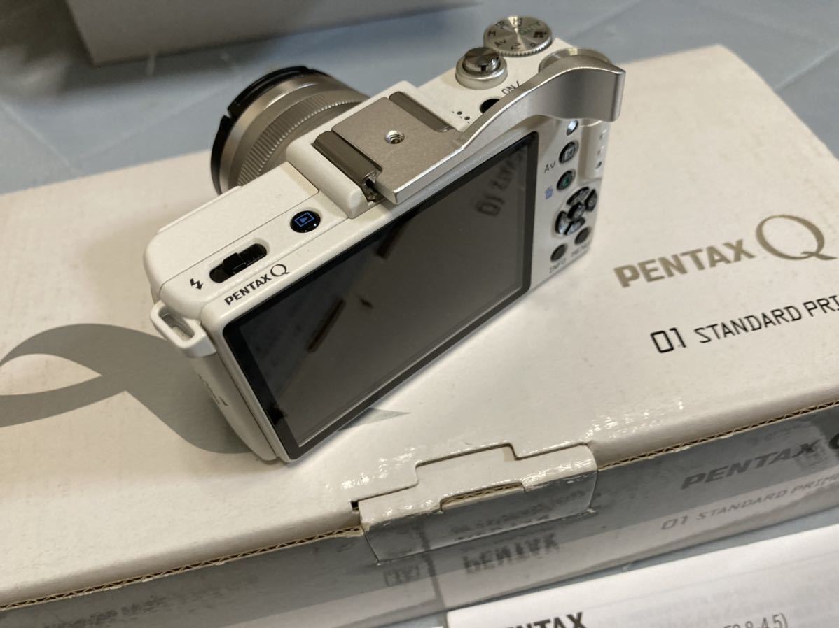 PENTAX Q ダブルレンズ 01、02 初期モデルマグネシウムボディミラーレス一眼 Q PENTAX ミラーレス一眼 新製品レビュー：PENTAX 『マグネシウム合金・・・そこまでしなくてもw 06239