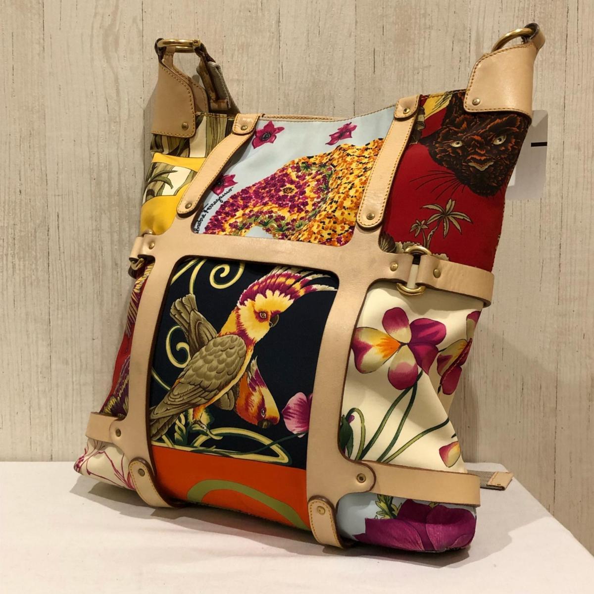 Salvatore Ferragamo フェラガモ レザー×ナイロン ショルダーバッグ 花 