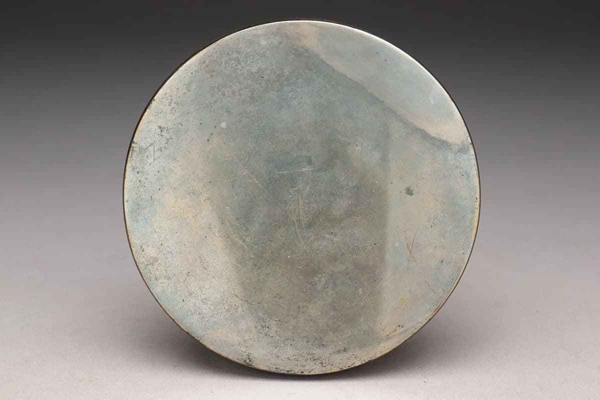 CY927 時代物【天下一 作】菊紋 亀鈕 松竹鶴図鏡・蓬莱鏡 直径11.8cm 