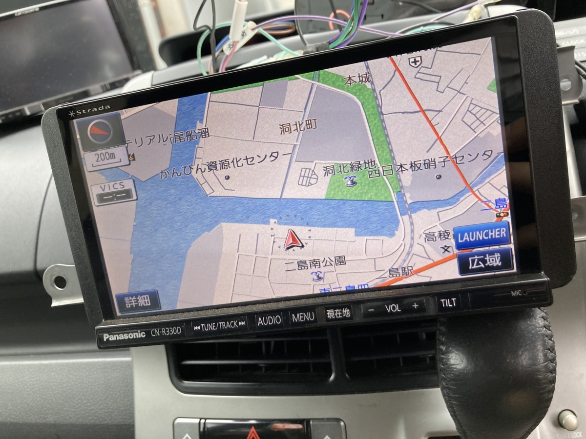 パナソニック ストラーダ ＣＮ－R３３０D メモリーナビ カーナビ 　本体のみ