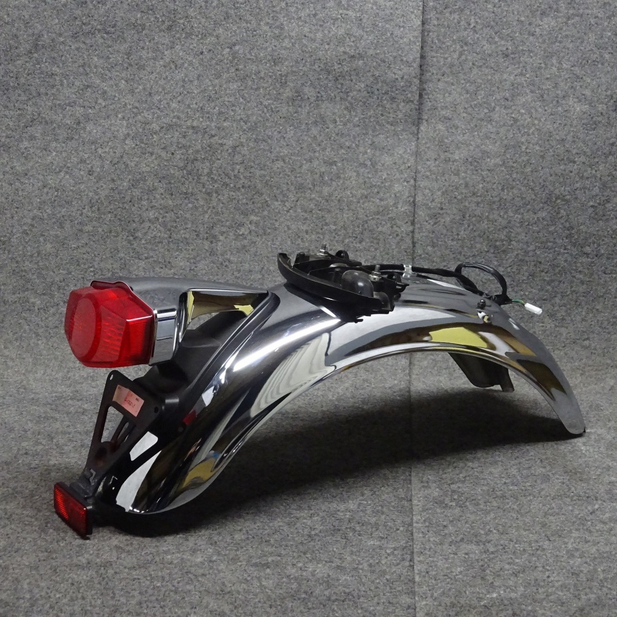 CB1100 純正リアフェンダー 純正テールランプ 美品 SC65-1302***より
