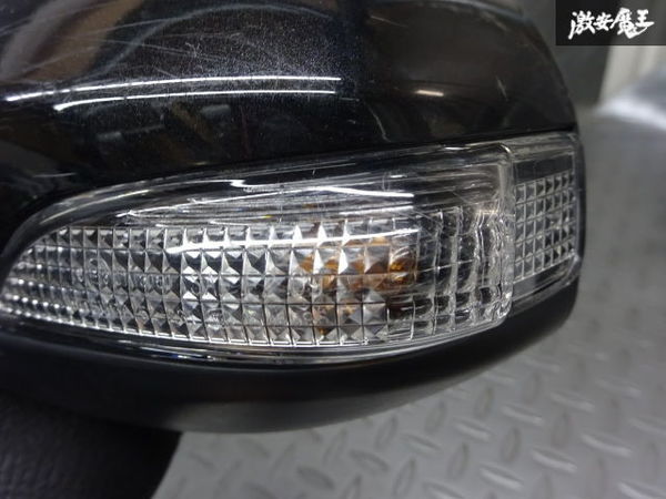 トヨタ 純正 NHP10 アクア ドアミラー 左 左側 助手席側 電動格納 ウインカー点灯済み 7ピン 黒メタリック系 在庫有り 即納 棚26-3 アクア NHP10 純正 ホワイトパール 87940-52D50 DAA-NHP10