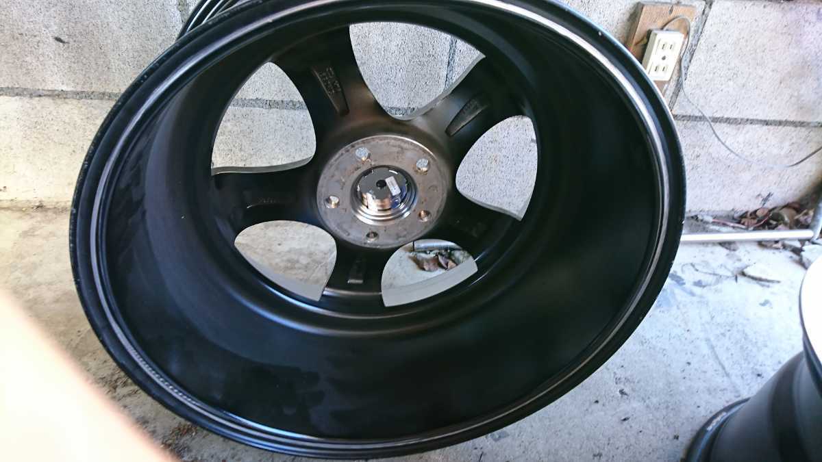 hotz 18インチ ホイール 9.5J +25 PCD 114.3 5穴 深リムブラック