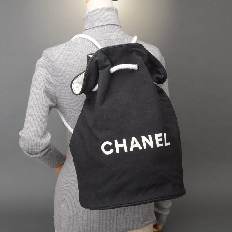 1円 激レア！ 美品 CHANEL シャネル 巾着 ショルダーバッグ プール  