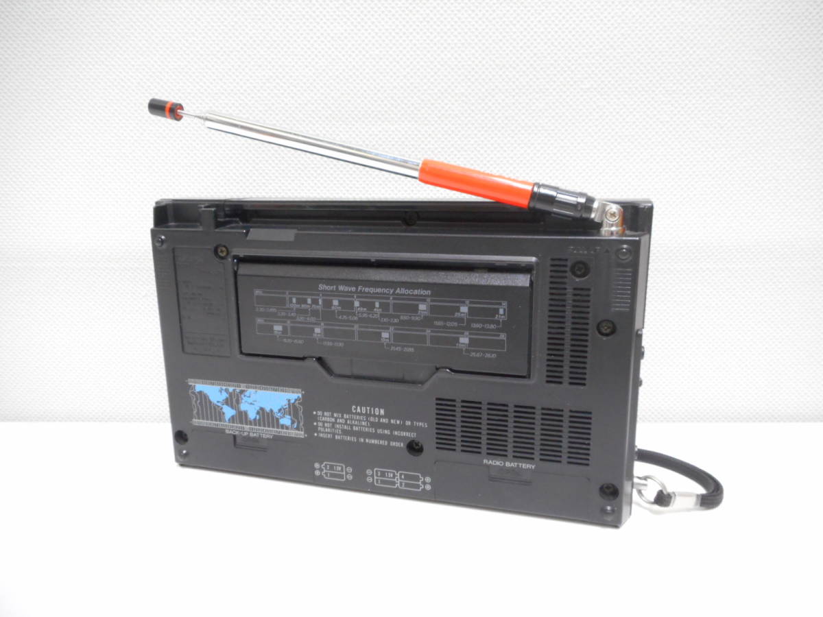 ナショナル RF-B65 小型ラジオ 通電確認済み FM LW MW SW PLL