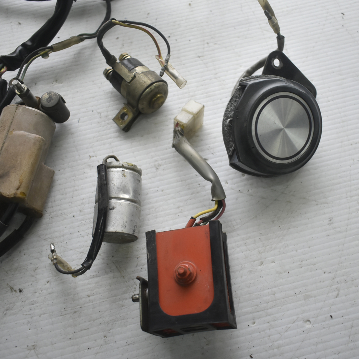 整流器 ホンダ 適用 6v Viprh オートバイ 電圧レギュレータ 中古バイク