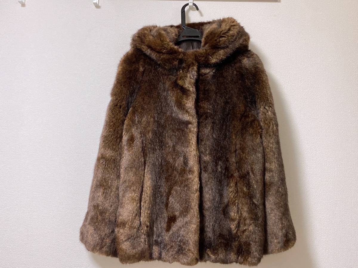 得価，低価 タグ付き TAGLIATORE 定価12万 フェイクファー フーデッドコート レディース サイズ40 ブラウン タリアトーレ/アウター(フェイクファー)｜売買されたオークション情報、yahooの商品情報をアーカ フェイクファー