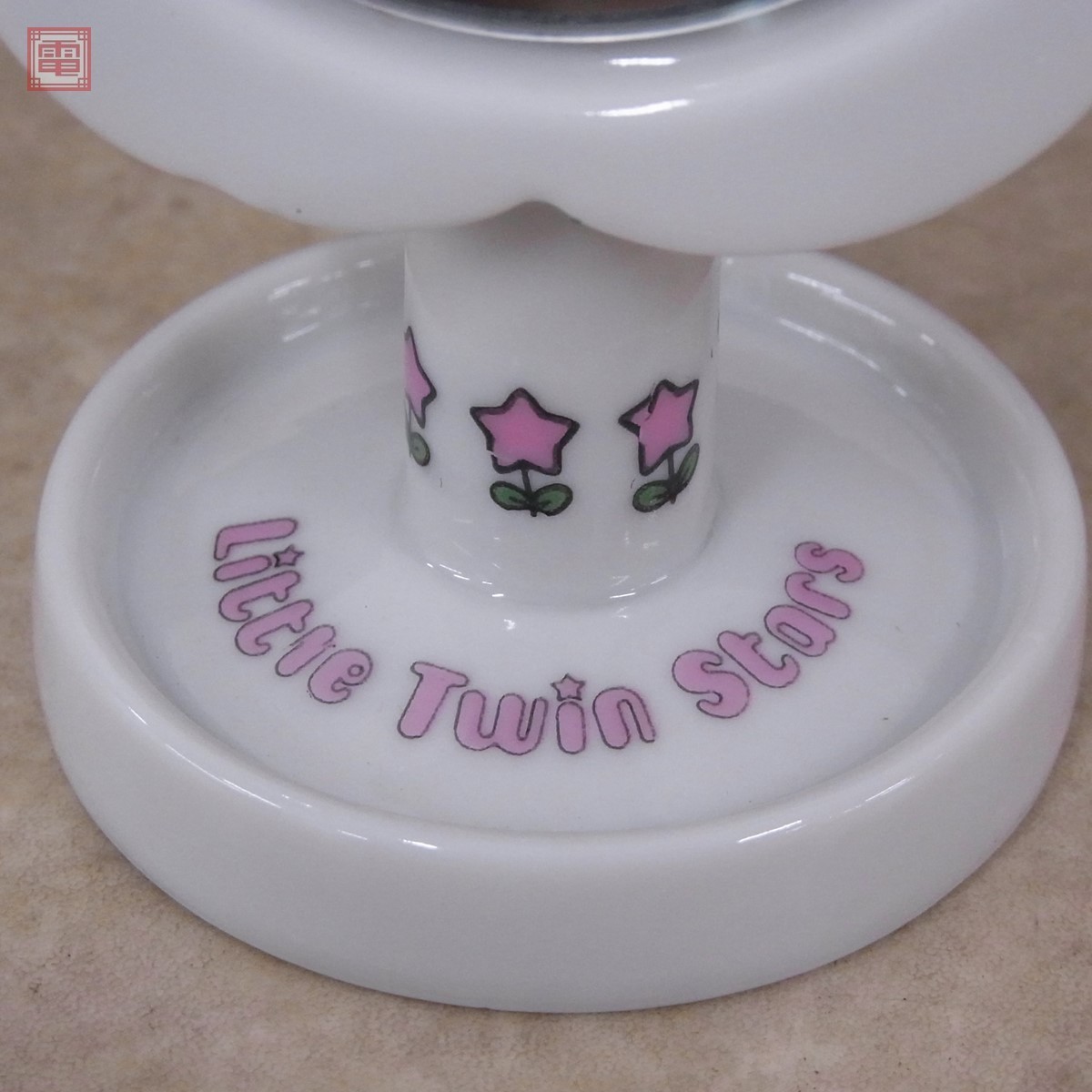 キキララ ミニスタンド ミラー　置物　フィギュア　陶器　レトロ サンリオ キキララ リトルツインスターズ 陶器製 スタンドミラー 鏡