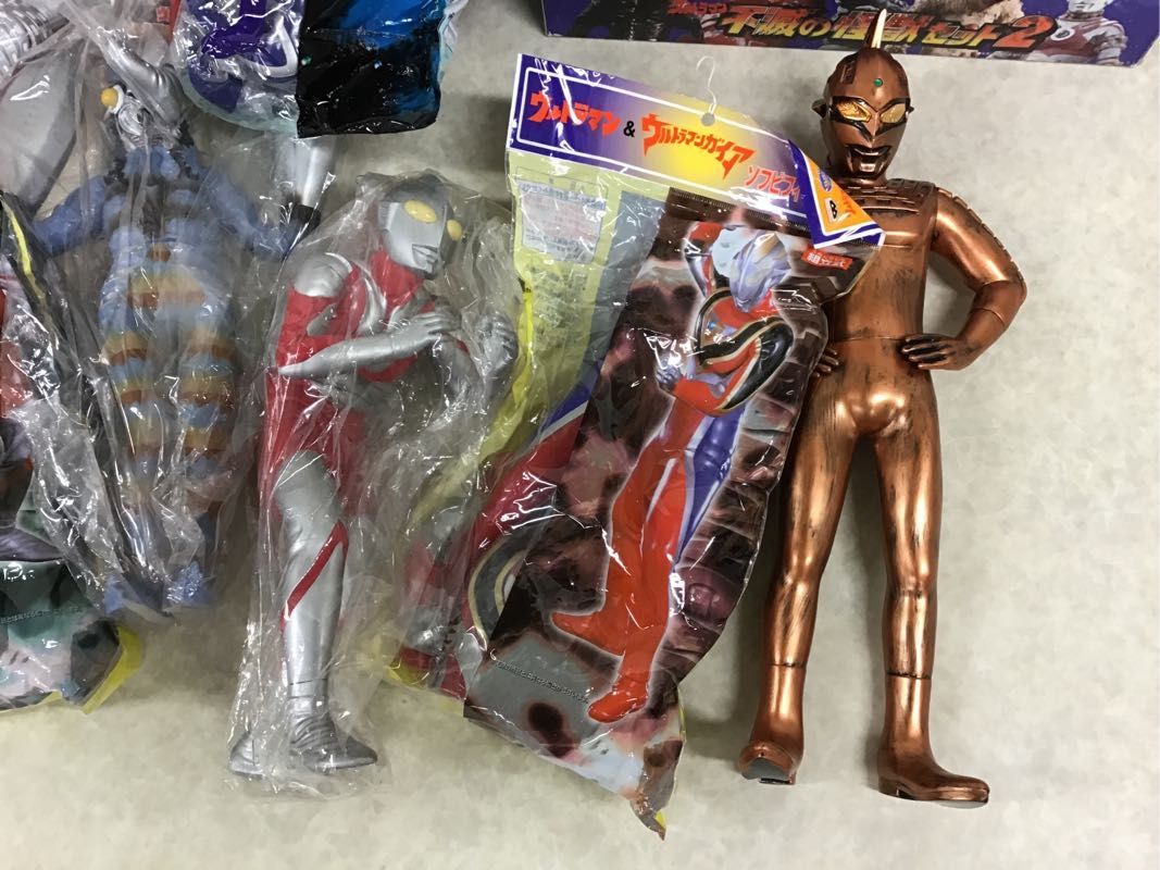売れ済特価 1円〜 同梱不可 ジャンク フィギュア 等ウルトラマン 仮面