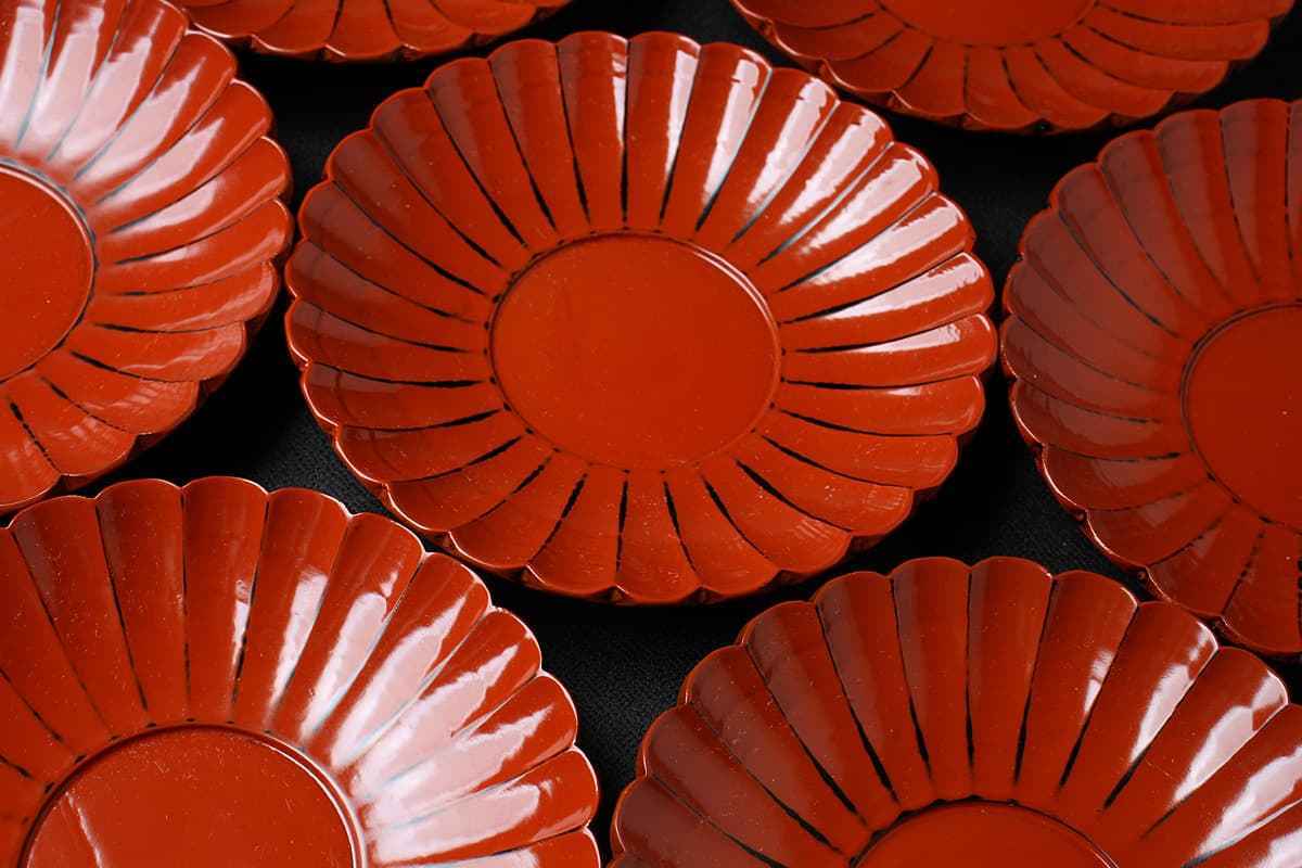 HT964 山中木製漆器 根来 菊形茶托 十客 総重240g・根来塗菊割茶托・菊  