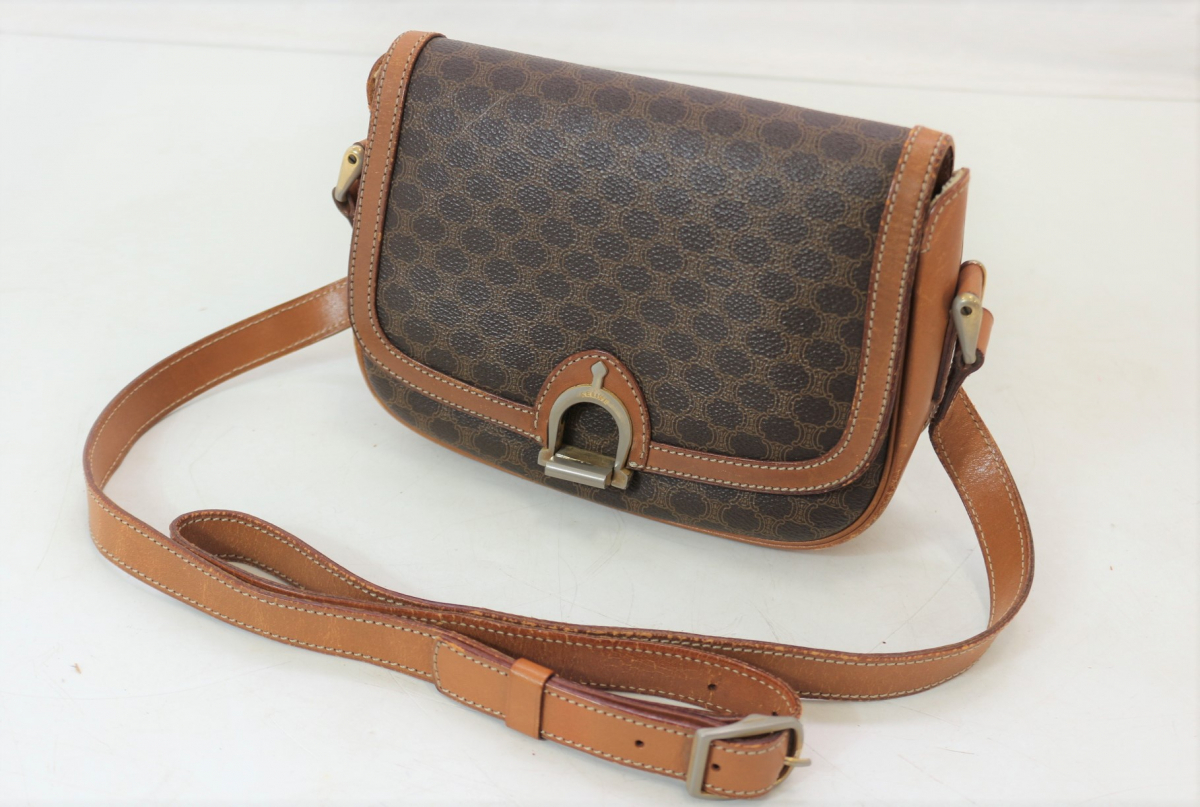 行董】CELINE セリーヌ ショルダーバッグ マカダム レザー ゴールド