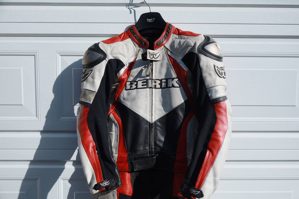 BERIK ２ピースレーシングスーツ（中古）身長166㎝，体重65㎏_8