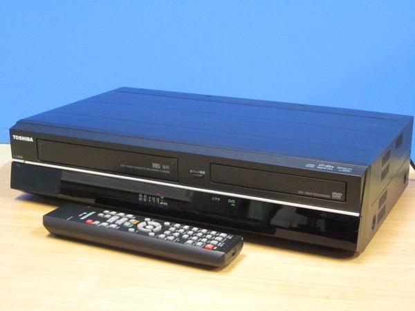 メンテ済 東芝☆良品 動作良好☆地デジ対応 東芝HDD＆DVDビデオレコーダー VARDIA（RD 編集等 東芝★良品 メンテ済 動作良好★地デジ対応 VHS+DVDレコーダー★リモコン&取説付★D-VDR9K