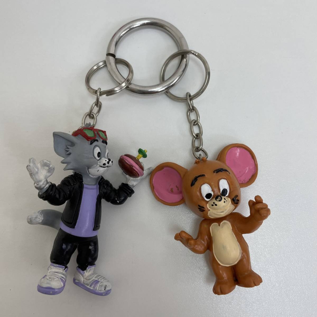 108 トムとジェリー レトロ キーホルダー 1990年 1984年 ビンテージ 昭和レトロ 当時物 ヴィンテージ ソフビ フィギュア トム ジェリー 売買されたオークション情報 Yahooの商品情報をアーカイブ公開 オークファン Aucfan Com