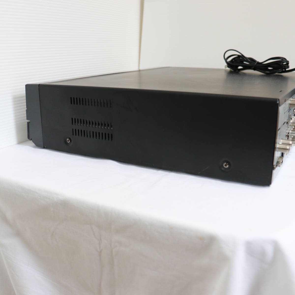 東芝 VARDIA RD-W300 TOSHIBA ◎TOSHIBA VHS一体型 - VHS一体型HDD⁄DVD