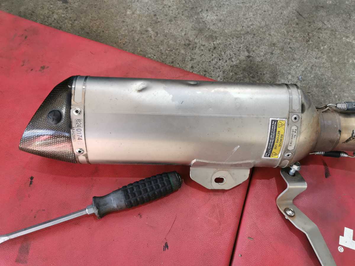 希少 AKRAPOVIC アクラポビッチ マフラー KTM 200 DUKE KTM DUKE 125 200 250 390用アクラポビッチマフラー 本物 中古美品 無