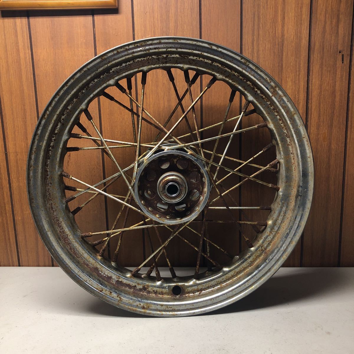 ハーレー 16インチ アイアン XLH XLCH リアホイール 3.00-16 スポーツ