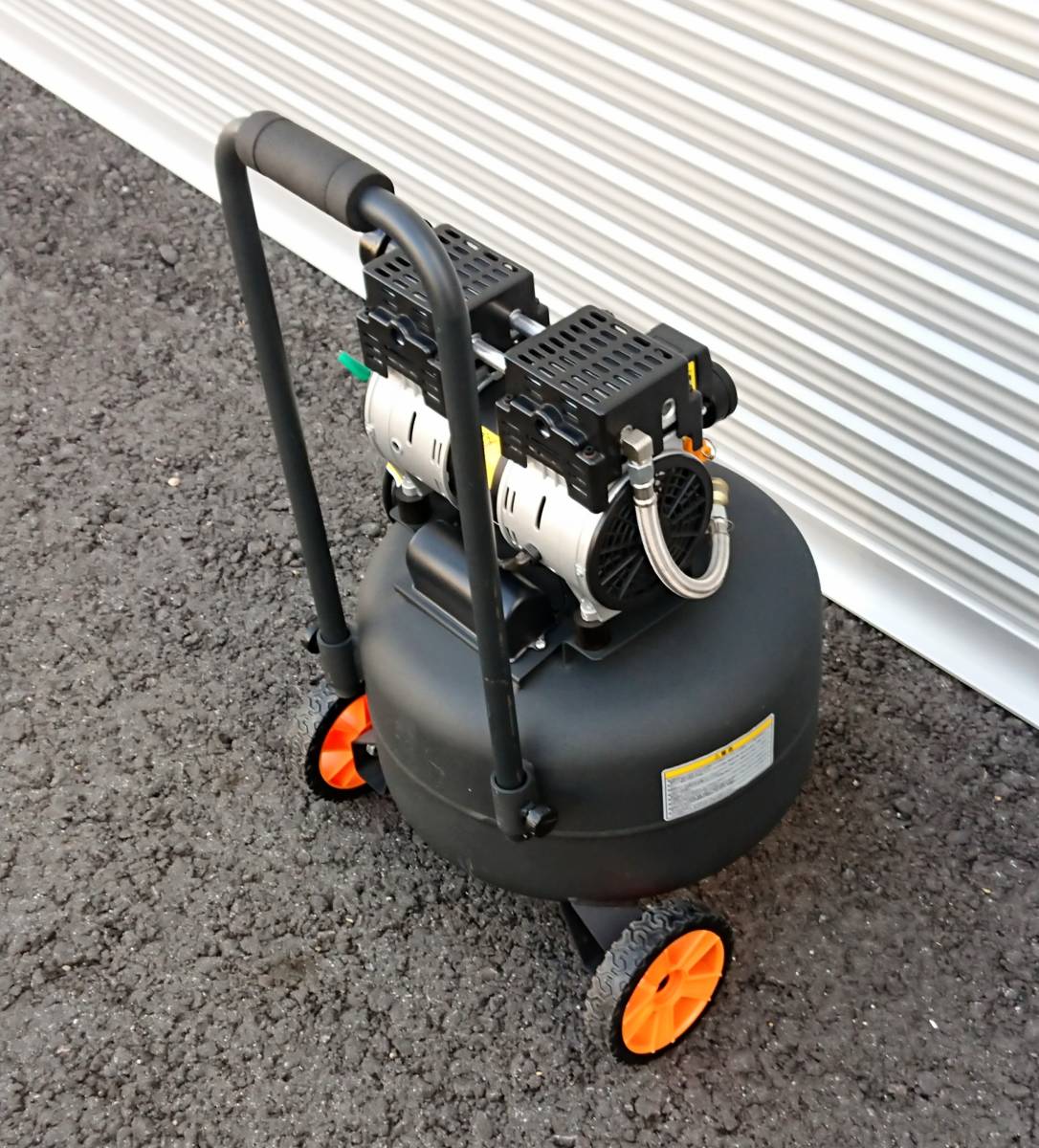 アストロプロダクツ 縦型 サイレント エアコンプレッサー 30lコンプレッサー｜売買されたオークション情報、yahooの商品情報を 