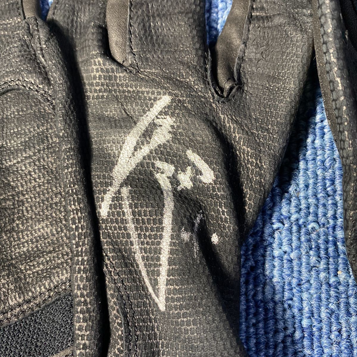 鳥谷敬 直筆サイン NIKE バッティンググローブ 左右 手袋 実使用 阪神 