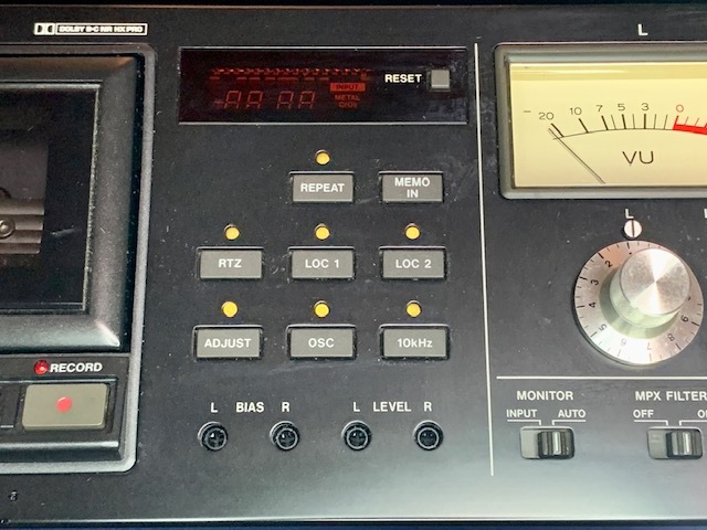 TASCAM 122MK3 プロ業務用高級3ヘッド3モータカセットデッキ プロ業務