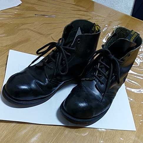 激安大特価，100%新品 Dr.Martens ドクターマーチン 英国製 鉄板入り 6ホール UK8(UK8)｜売買されたオークション情報、yahooの商品情報をアーカイブ公開 - オークファン UK8