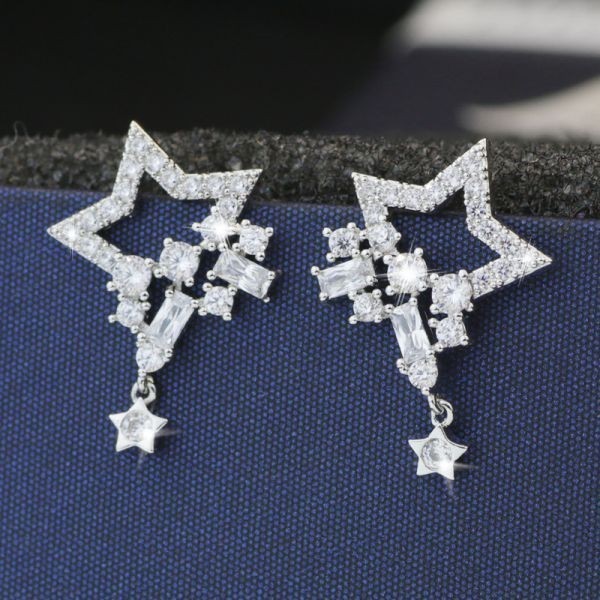 1円～【極美】【限定入荷】 ☆極上☆逸品 希少品ピアス☆ 星型 大人気 