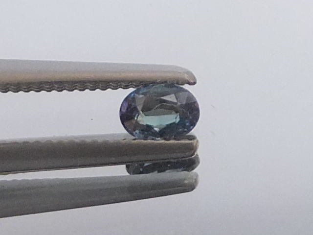 【23306】■良好なカラーチェンジ■天然アレキサンドライトルース0.12ct　ソーティングメモ付