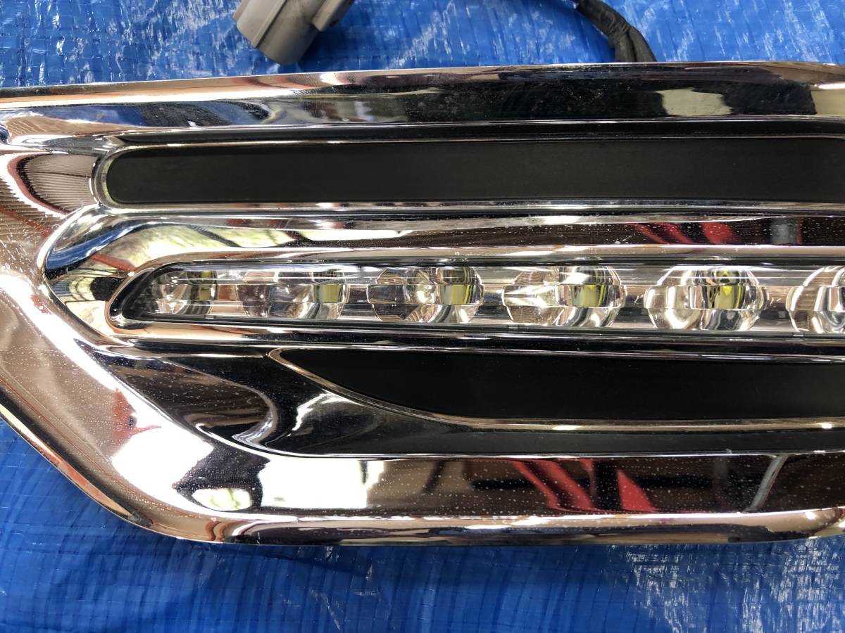60系 ハリアー ZSU60/ZSU65 後期 TRD LED デイライト 81430-ZU600
