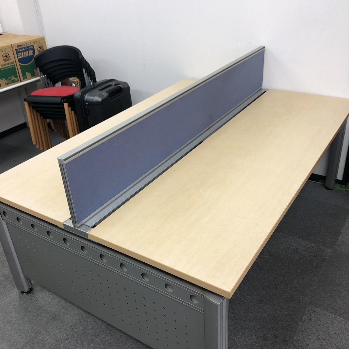 2086853_USM_TABLE_04