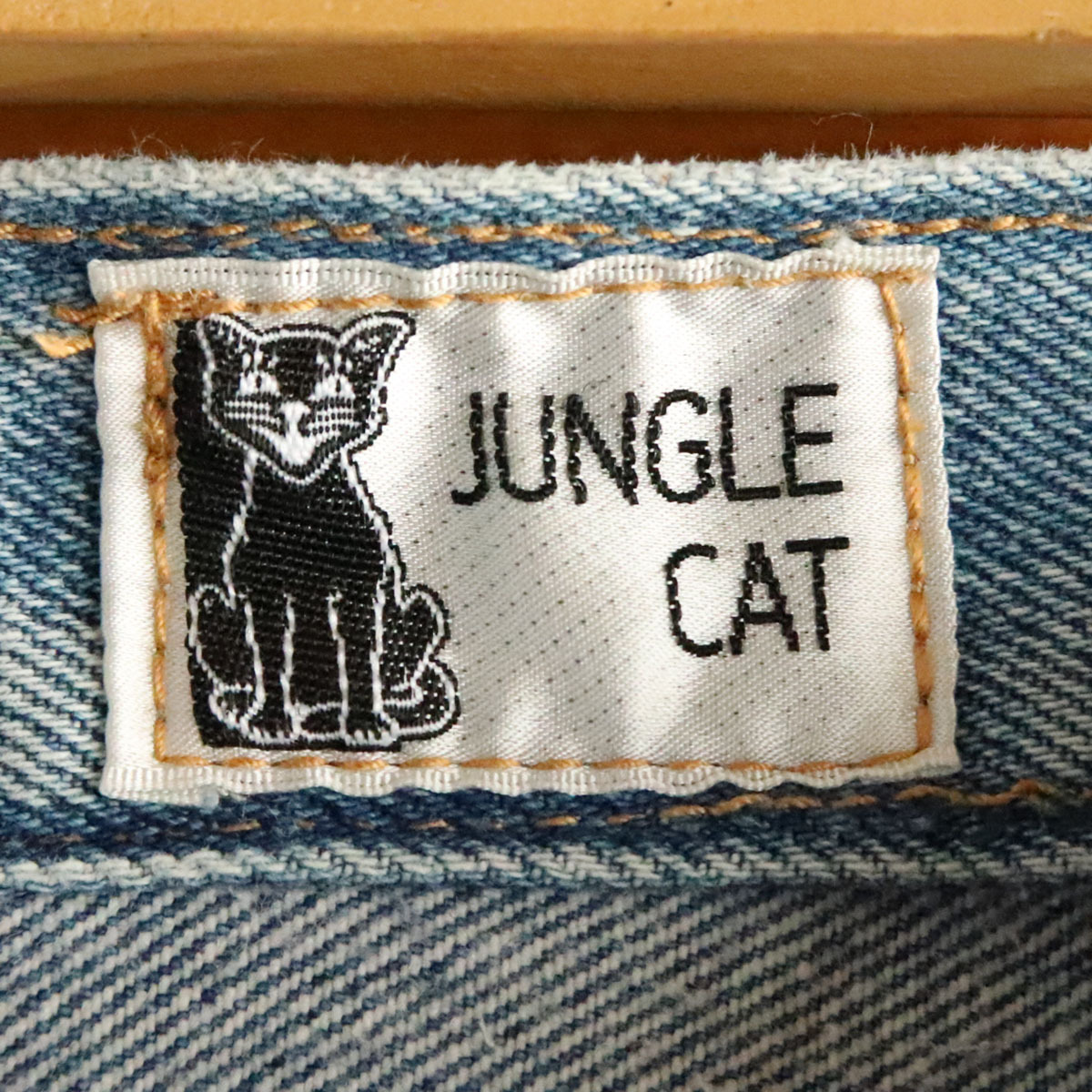 JUNGLE CAT リーバイス ミリタリー リメイク デニムバッグ