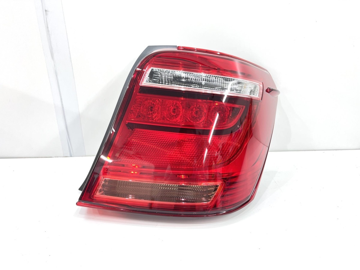 全国無料，100%新品 良品 カローラアクシオ NZE161/NKE165 純正テ－ルライト 右 KOITO12-598 12A-42(テールライト)｜売買されたオークション情報、yahooの商品情報をアーカイブ公開 - オークファン トヨタ用