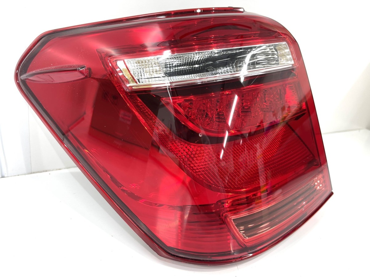【良品】　カローラアクシオ　NZE161/NKE165　純正テ－ルライト　左　KOITO12-598　（12A-43） カローラアクシオ 後期 NZE161 破損なし W×B 純正中古品