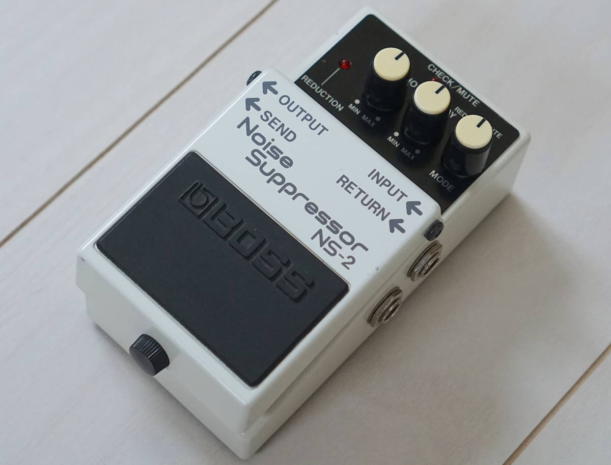 BOSS NS-2 ノイズサプレッサー Noise Suppressor エフェクター ボス 箱