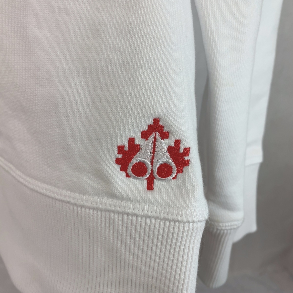 MOOSE KNUCKLES ムース ナックルズ プルオーバー スウェット 20IU 