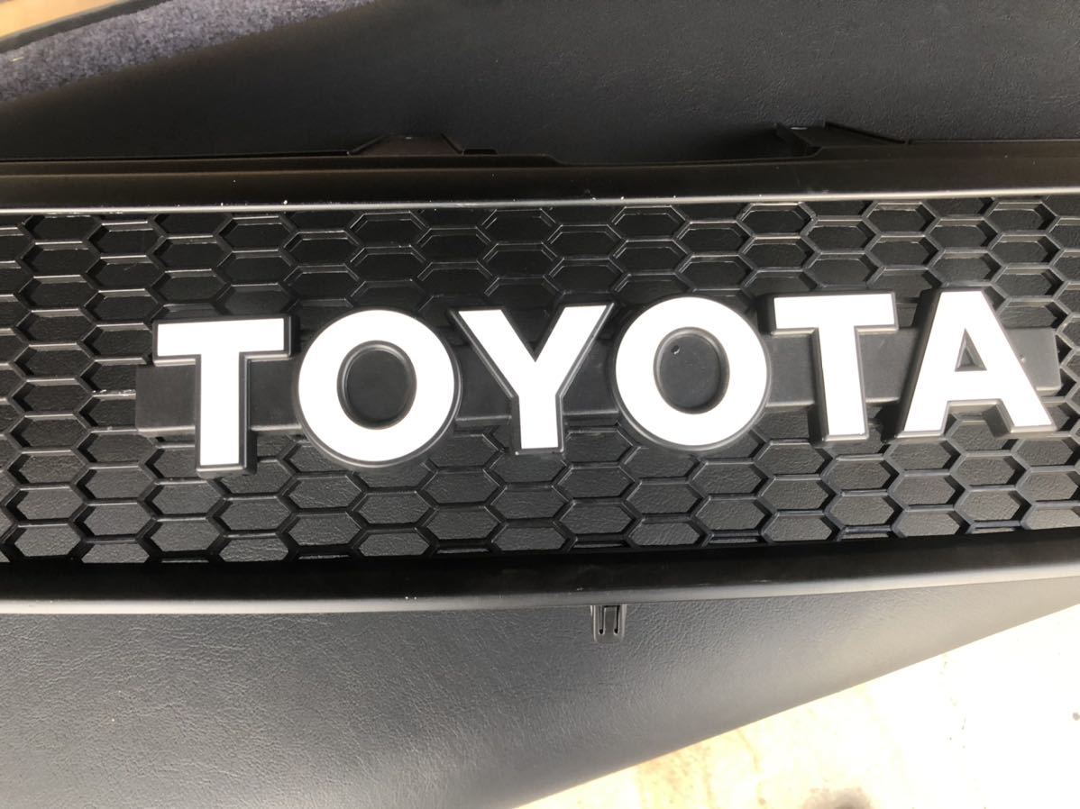 トヨタ　プロボックス　グリル　クラシックエンブレム　カスタム　TOYOTA キャンプ プロボックス トヨタ エンブレム タコマグリル 160系 プロボックス（パーツ｜車