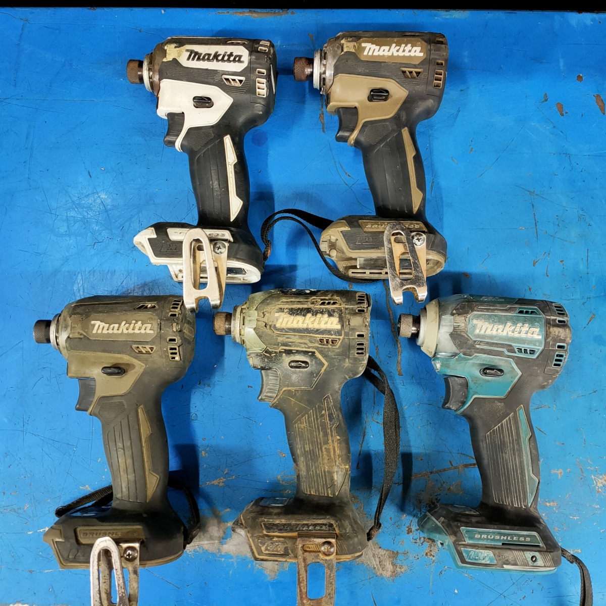 【定番，人気】 5台まとめ売り ジャンク品 makita/マキタ 18V コードレスインパクトドライバ TD171DZ3台 TD170DZ2台 領収書 代引きOK(本体)｜売買されたオークション情報、yahooの商品情報をアーカイブ公開 - オーク インパクトドライバ