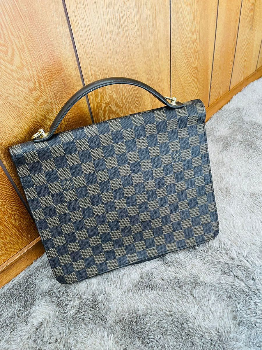 エピ ルイヴィトン LOUIS VUITTON ルイ・ヴィトンエピの偽物の