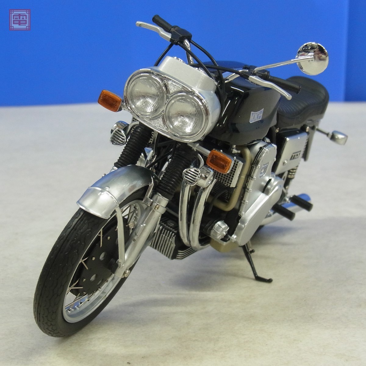 PMA 1/12 ミュンヒ マムート 4TTS 1966 No.122011000 ミニチャンプス 