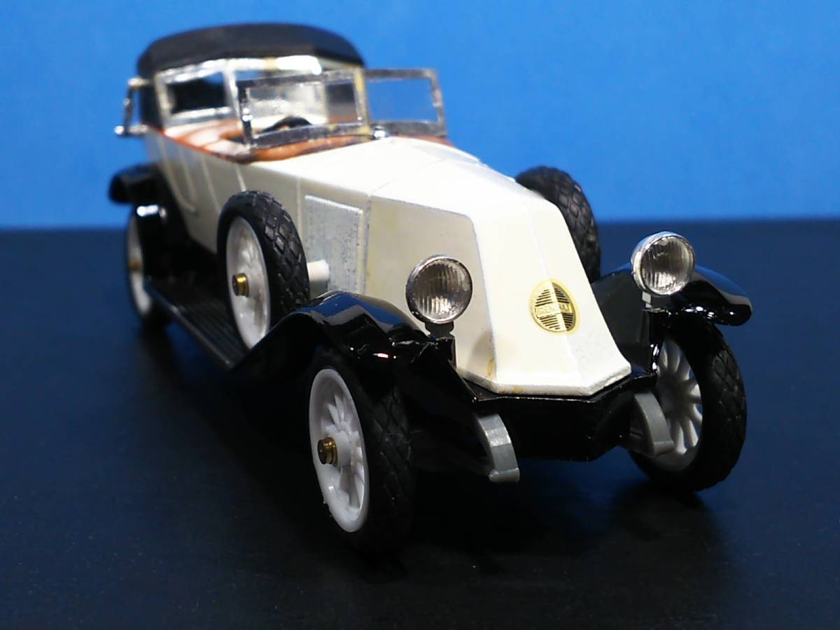 Modèle Réduit Renault 40CV Sport 1923 à L’échelle 1:43 - Marque RIO, Neuf, Signé