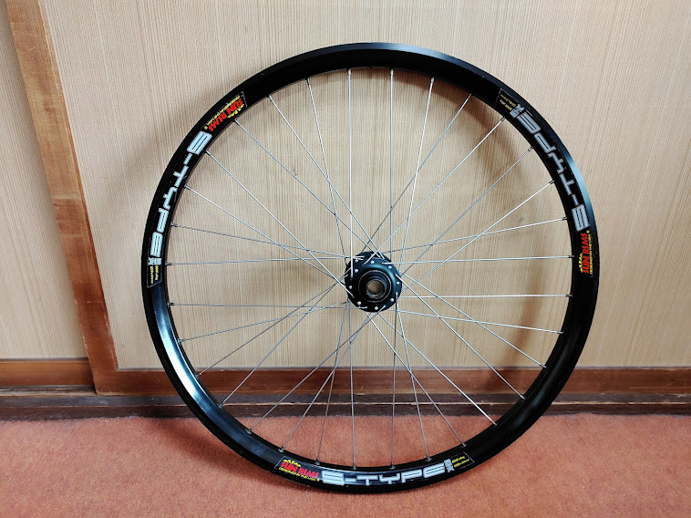 26ダートジャンプ向けホイール フロントのみ TODESTRIEB 26インチ