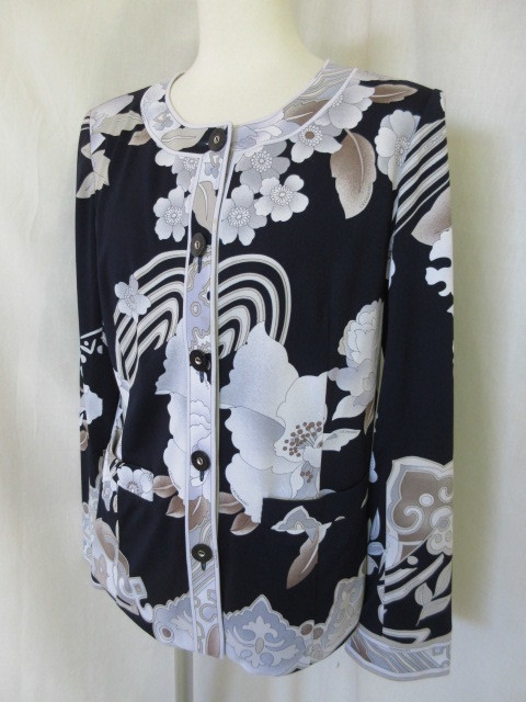 ５８７ レオナール 紺色 花柄 両サイドポケット 長袖ブラウス Mサイズ 女性用 売買されたオークション情報 Yahooの商品情報をアーカイブ公開 オークファン Aucfan Com