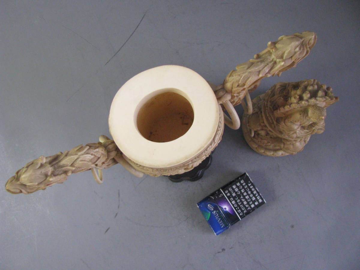 代理出品★中国・唐物★練物・樹脂製品★香炉★龍・仏★置物・飾り物★象牙風★木製台付★中古品★ 代理出品☆中国・唐物☆練物・樹脂製品☆香炉☆龍・仏☆置物・飾り物