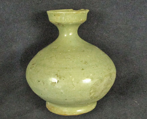高麗青磁　小壺　油壺　韓国　朝鮮　高さ8cm R1391ダM 朝鮮高麗期 高麗青磁 高台が高い 油壺 小壺 酒器 徳利 検 朝鮮陶磁李朝