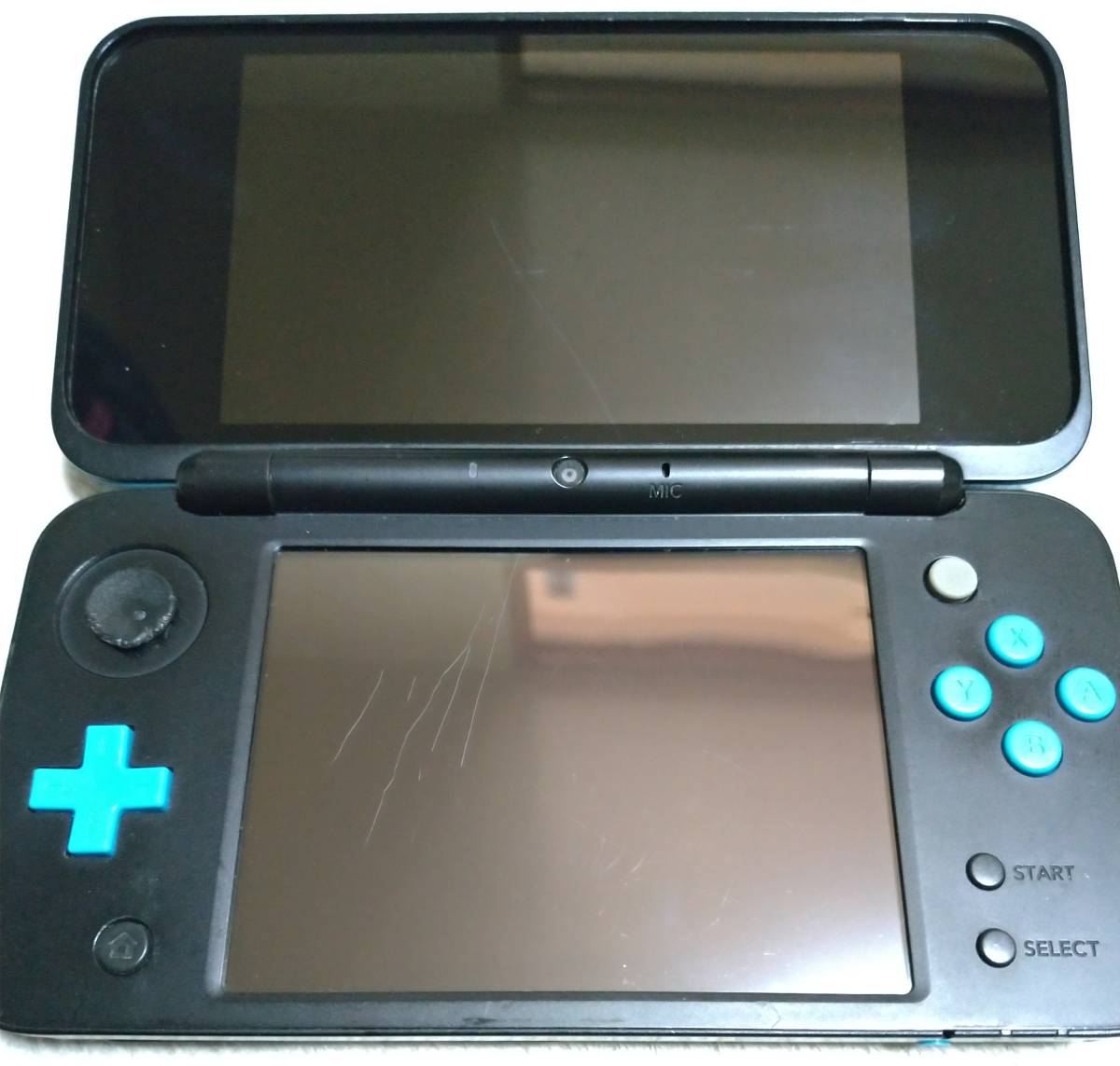 NEW NINTENDO 2DS LL NEWニンテンドー2DS LL ブラック×ターコイズ 中古  