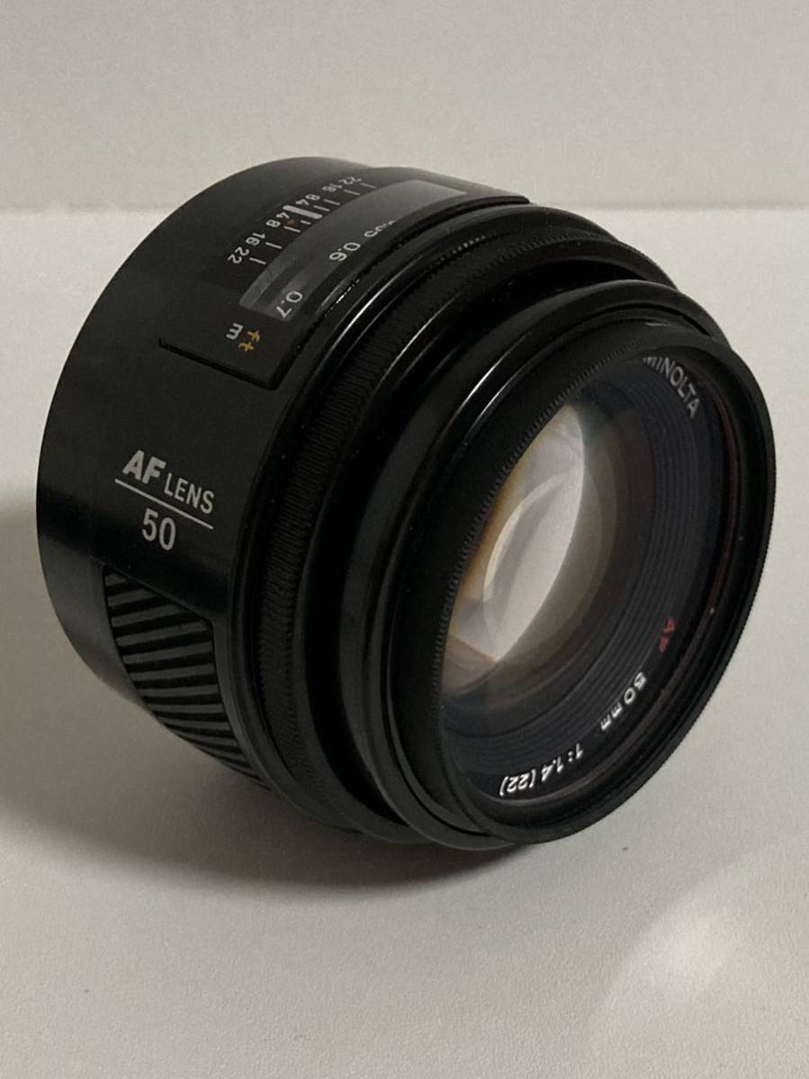 MINOLTA AF 50mm 1:1.4(22) ◆美品◆ミノルタ 一眼レフカメラレンズ AF◯ フィルター ハードケース 付き