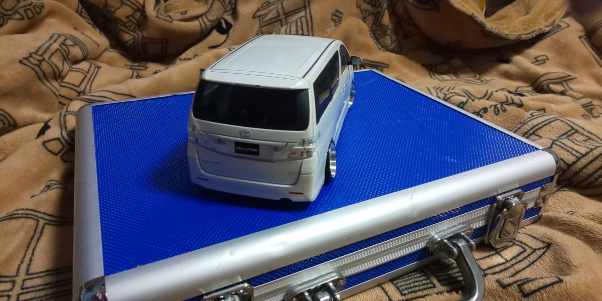 1/24 トヨタ ヴェルファイア カラーサンプル ミニカー 非売品 ホワイト