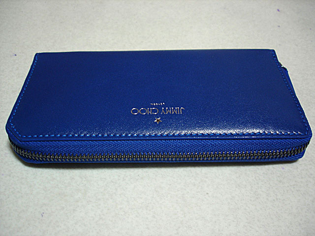 7 8万 本物 ジミー チュウ Jimmy Choo エイジングが楽しめる本革レザーラウンドジップ長財布ポップブルー シンプルなメンズライン その他 売買されたオークション情報 Yahooの商品情報をアーカイブ公開 オークファン Aucfan Com 7 8万 本物 ジミー チュウ Jimmy Choo エイジングが楽しめる本革レザーラウンドジップ長財布ポップブルー シンプルなメンズライン その他 売買されたオークション情報 Yahooの商品情報をアーカイブ公開 オークファン Aucfan Com