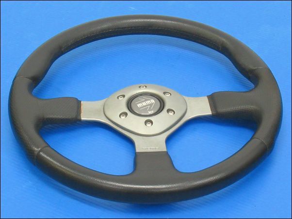 ○ momo モモ FIGHTER ファイター 35Φ レザー ステアリング ハンドル